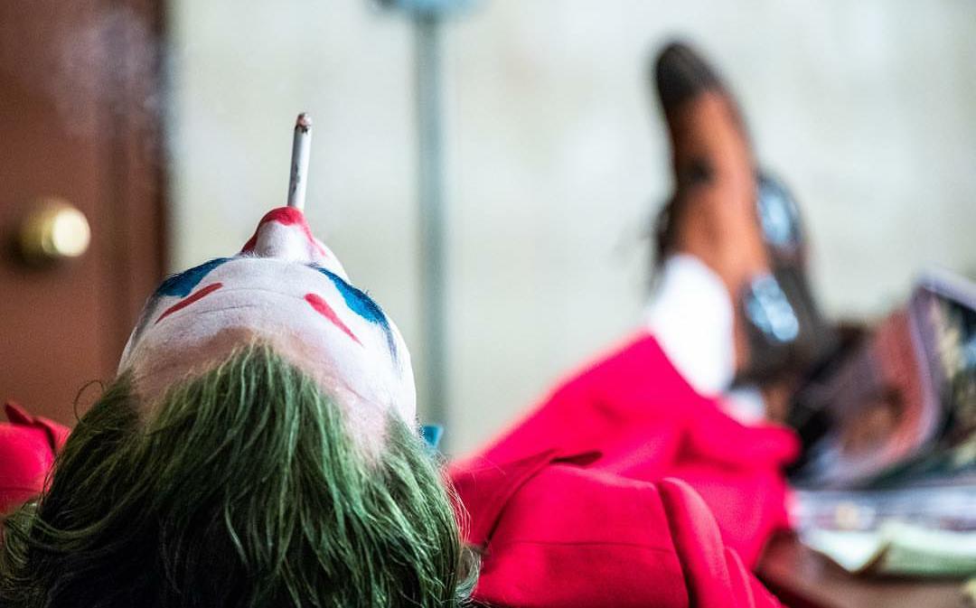 فیلم «جوکر» (Joker) پرداختی تاریک، خشن و با درجه بندی R از دلقک بدنام دنیای کمیک های دی سی مشهور به سلطان جنایت ساخته تاد فیلیپس است.