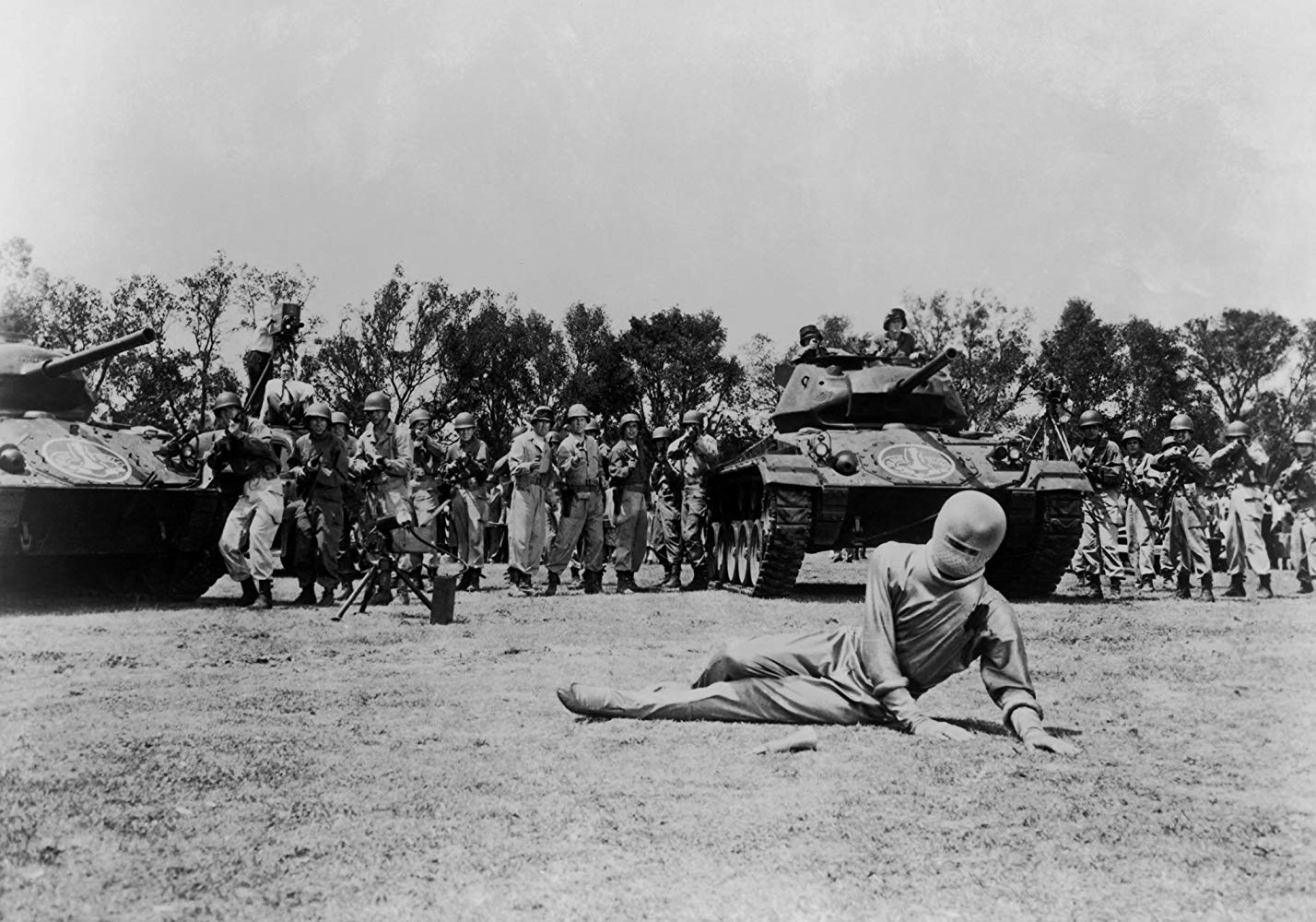 از همان اولین فیلم علمی تخیلی در سال 1927 تا به امروز، هوش مصنوعی ایده‌ای بوده که بارها و بارها در قالب سینما مورد بررسی قرار گرفته است